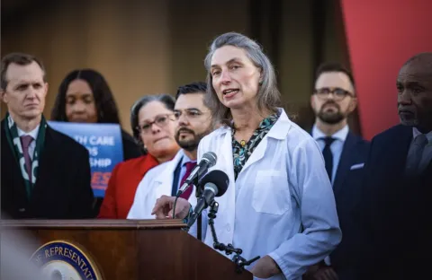 Rep. Dexter speaking with Democratic Doctors