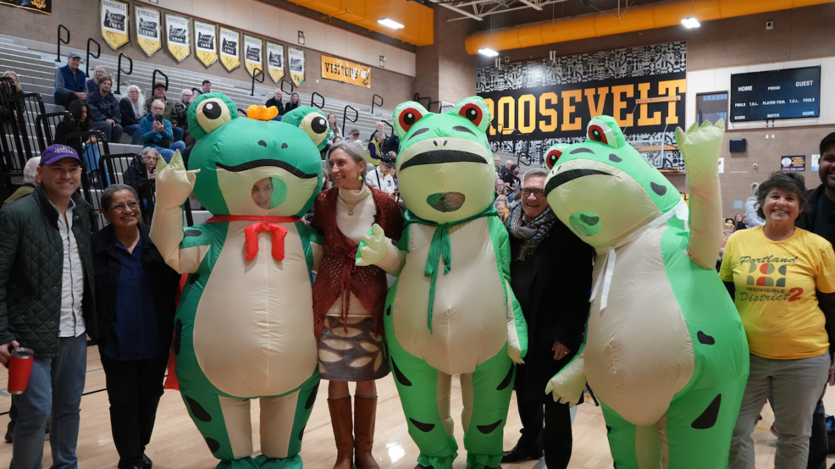 Rep. Dexter with Frogs at Town Hall