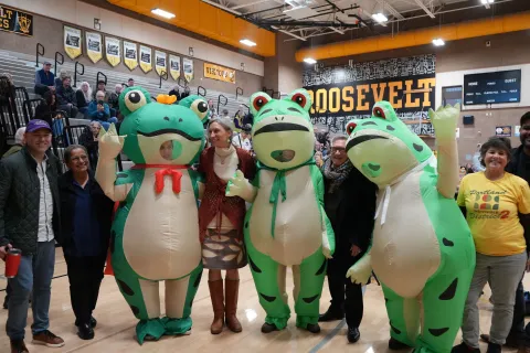 Rep. Dexter at town hall